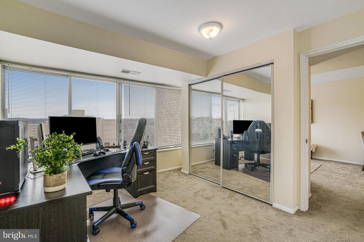 5340 HOLMES RUN PKWY #1207, ALEXANDRIA, Virginia 22304, 2 Bedrooms Bedrooms, ,1 BathroomBathrooms,Residential,For sale,5340 HOLMES RUN PKWY #1207,VAAX2043140 MLS # VAAX2043140