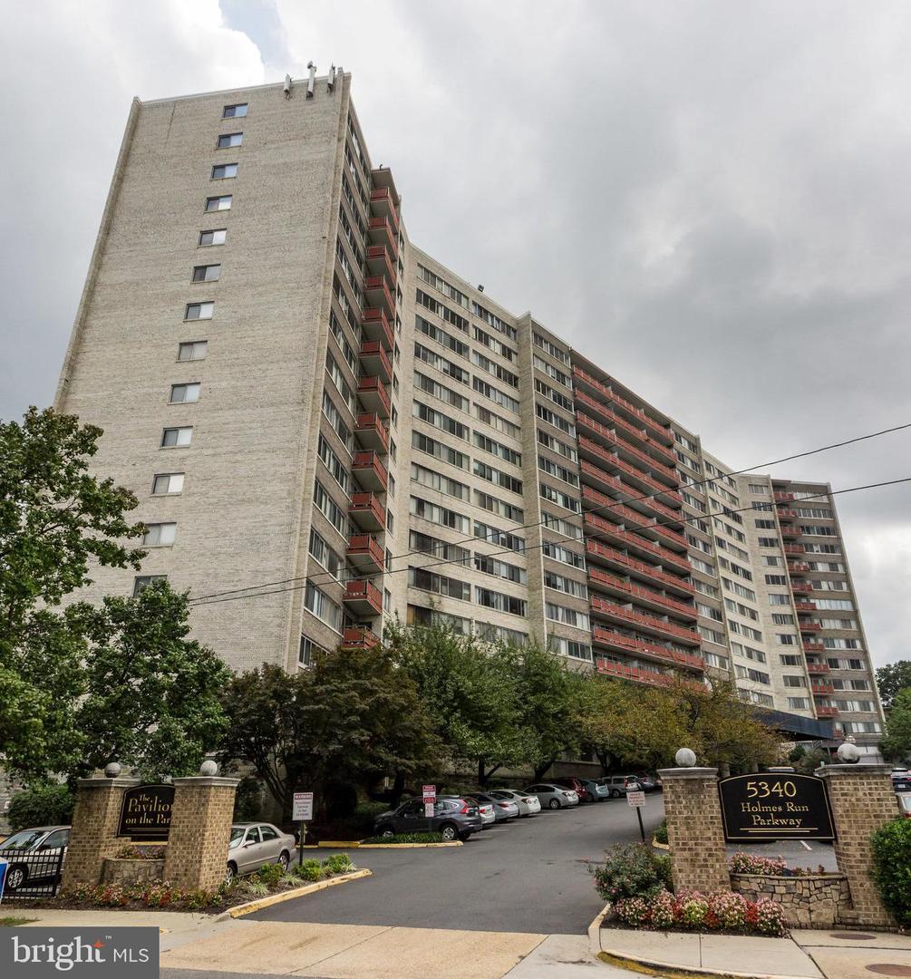 5340 HOLMES RUN PKWY #1207, ALEXANDRIA, Virginia 22304, 2 Bedrooms Bedrooms, ,1 BathroomBathrooms,Residential,For sale,5340 HOLMES RUN PKWY #1207,VAAX2043140 MLS # VAAX2043140