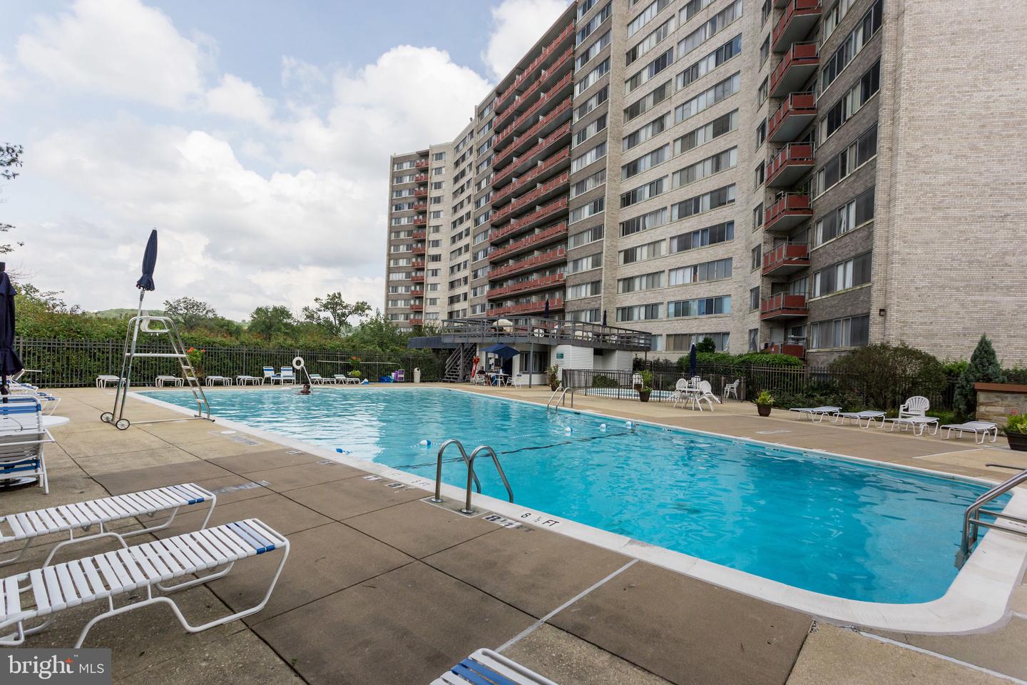 5340 HOLMES RUN PKWY #1207, ALEXANDRIA, Virginia 22304, 2 Bedrooms Bedrooms, ,1 BathroomBathrooms,Residential,For sale,5340 HOLMES RUN PKWY #1207,VAAX2043140 MLS # VAAX2043140