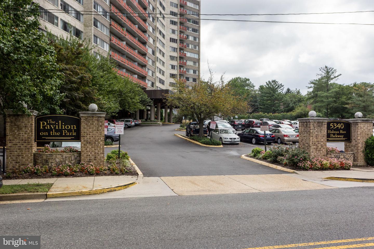 5340 HOLMES RUN PKWY #1207, ALEXANDRIA, Virginia 22304, 2 Bedrooms Bedrooms, ,1 BathroomBathrooms,Residential,For sale,5340 HOLMES RUN PKWY #1207,VAAX2043140 MLS # VAAX2043140
