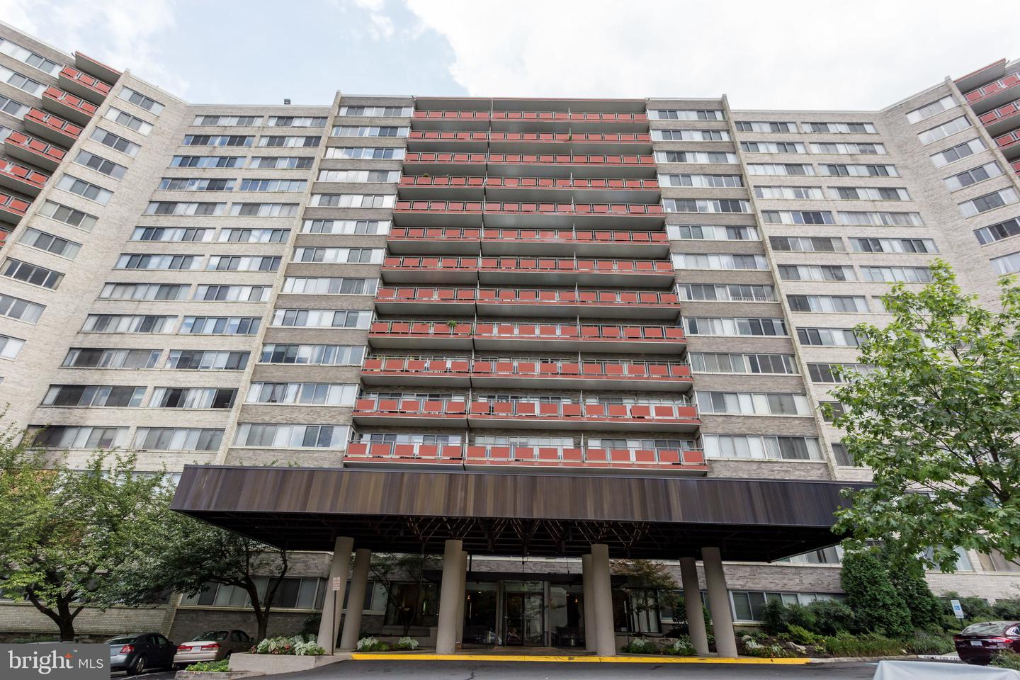5340 HOLMES RUN PKWY #1207, ALEXANDRIA, Virginia 22304, 2 Bedrooms Bedrooms, ,1 BathroomBathrooms,Residential,For sale,5340 HOLMES RUN PKWY #1207,VAAX2043140 MLS # VAAX2043140