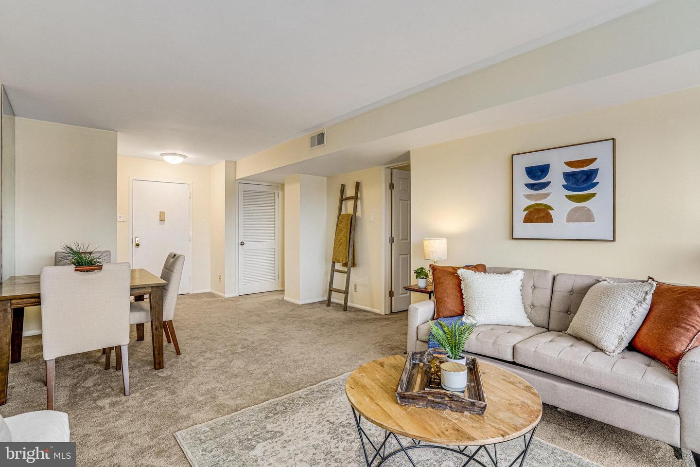 5340 HOLMES RUN PKWY #1207, ALEXANDRIA, Virginia 22304, 2 Bedrooms Bedrooms, ,1 BathroomBathrooms,Residential,For sale,5340 HOLMES RUN PKWY #1207,VAAX2043140 MLS # VAAX2043140