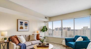 5340 HOLMES RUN PKWY #1207, ALEXANDRIA, Virginia 22304, 2 Bedrooms Bedrooms, ,1 BathroomBathrooms,Residential,For sale,5340 HOLMES RUN PKWY #1207,VAAX2043140 MLS # VAAX2043140