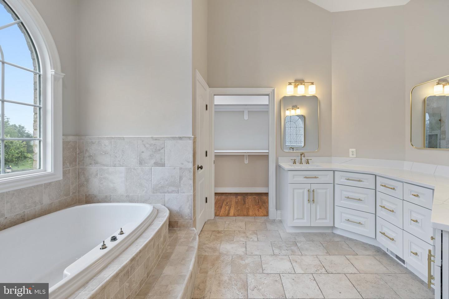 15855 SPYGLASS HILL LOOP, GAINESVILLE, Virginia 20155, 6 Bedrooms Bedrooms, ,5 BathroomsBathrooms,Residential,For sale,15855 SPYGLASS HILL LOOP,VAPW2090296 MLS # VAPW2090296