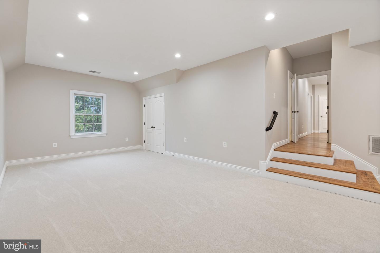 15855 SPYGLASS HILL LOOP, GAINESVILLE, Virginia 20155, 6 Bedrooms Bedrooms, ,5 BathroomsBathrooms,Residential,For sale,15855 SPYGLASS HILL LOOP,VAPW2090296 MLS # VAPW2090296