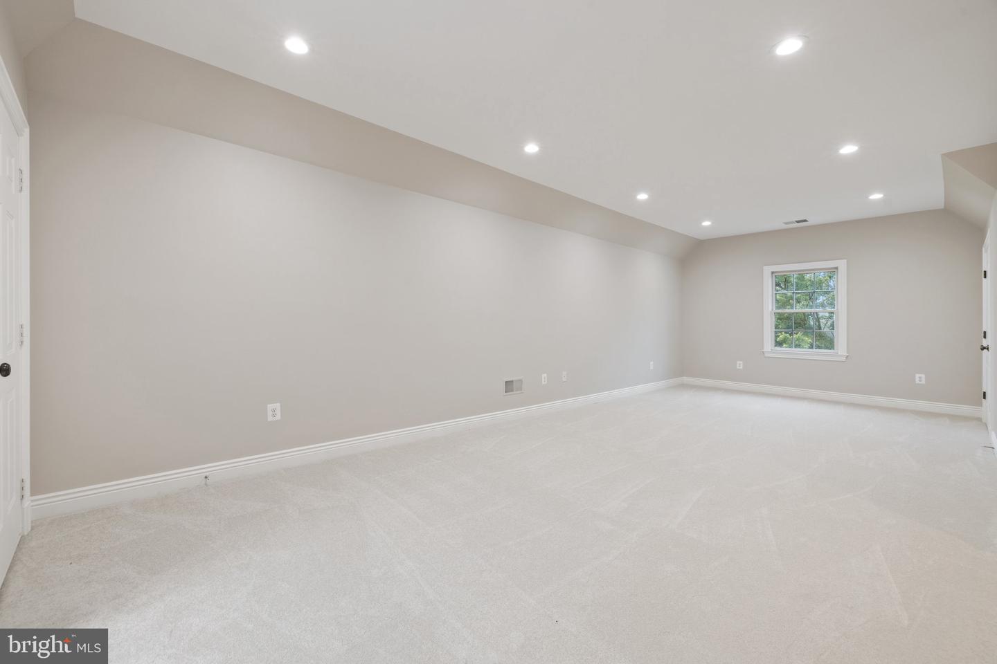 15855 SPYGLASS HILL LOOP, GAINESVILLE, Virginia 20155, 6 Bedrooms Bedrooms, ,5 BathroomsBathrooms,Residential,For sale,15855 SPYGLASS HILL LOOP,VAPW2090296 MLS # VAPW2090296