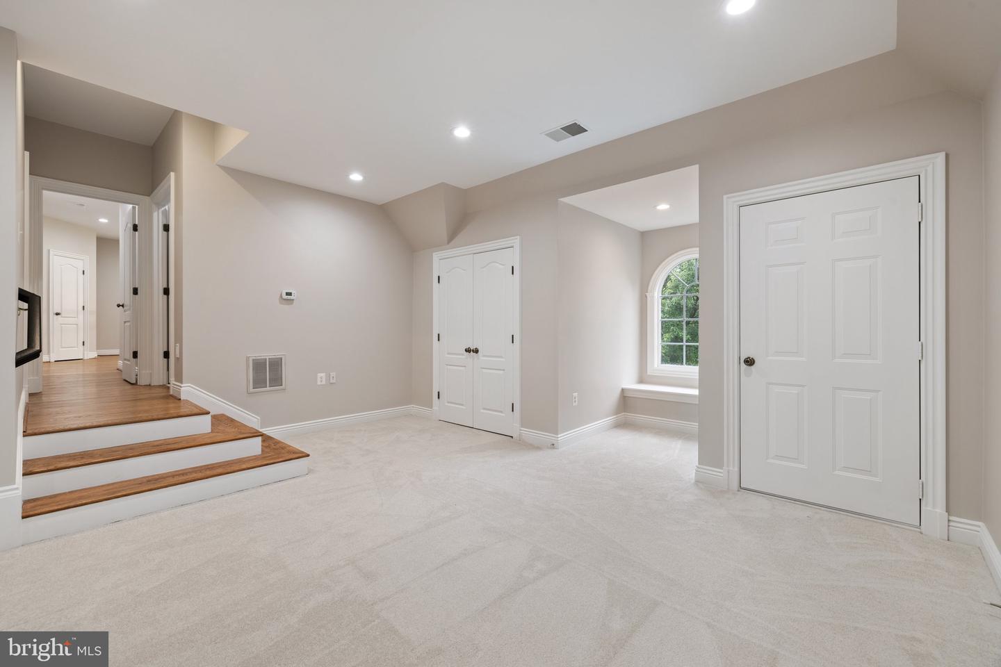 15855 SPYGLASS HILL LOOP, GAINESVILLE, Virginia 20155, 6 Bedrooms Bedrooms, ,5 BathroomsBathrooms,Residential,For sale,15855 SPYGLASS HILL LOOP,VAPW2090296 MLS # VAPW2090296