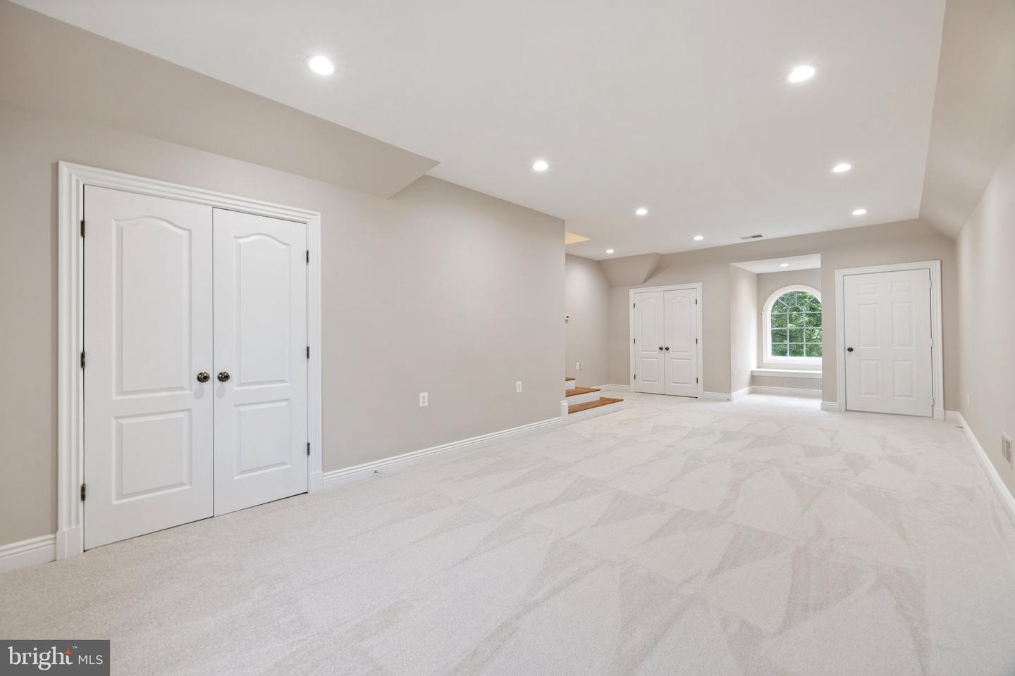 15855 SPYGLASS HILL LOOP, GAINESVILLE, Virginia 20155, 6 Bedrooms Bedrooms, ,5 BathroomsBathrooms,Residential,For sale,15855 SPYGLASS HILL LOOP,VAPW2090296 MLS # VAPW2090296