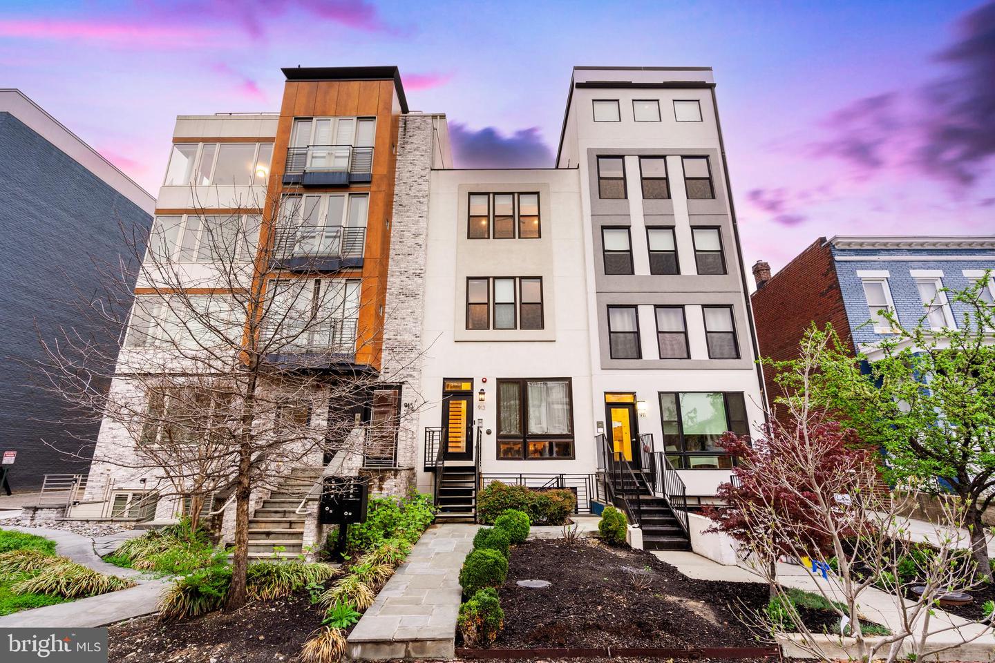 913 12TH ST NE #4, WASHINGTON, District Of Columbia 20002, 2 Bedrooms Bedrooms, ,2 BathroomsBathrooms,Residential,For sale,913 12TH ST NE #4,DCDC2193428 MLS # DCDC2193428