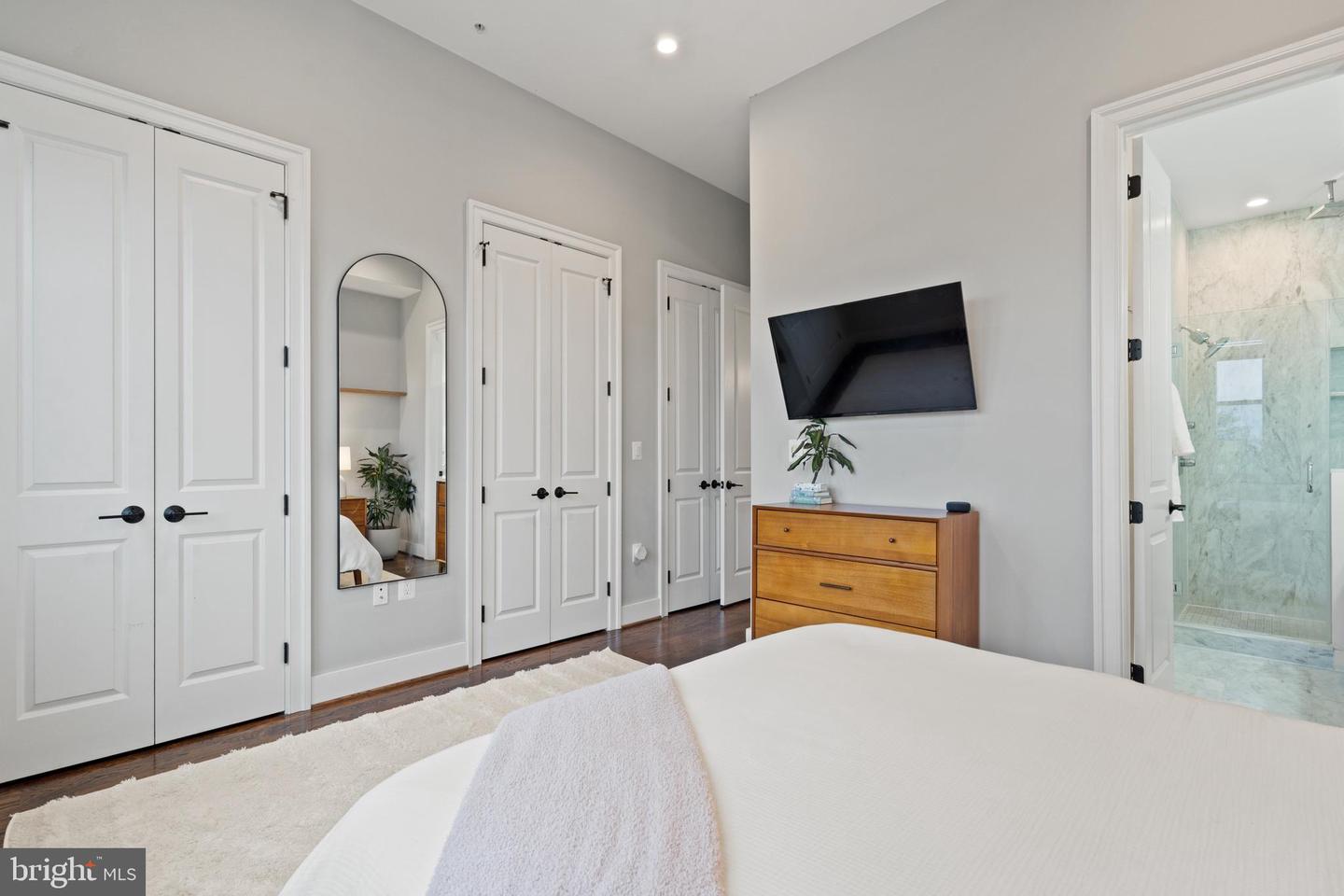 913 12TH ST NE #4, WASHINGTON, District Of Columbia 20002, 2 Bedrooms Bedrooms, ,2 BathroomsBathrooms,Residential,For sale,913 12TH ST NE #4,DCDC2193428 MLS # DCDC2193428