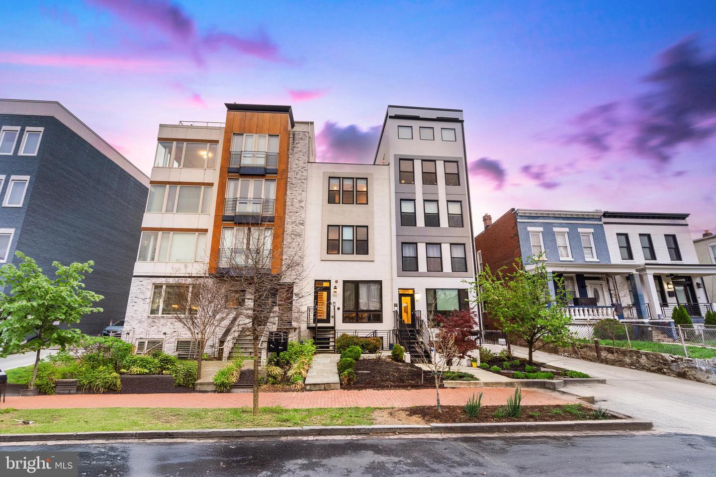 913 12TH ST NE #4, WASHINGTON, District Of Columbia 20002, 2 Bedrooms Bedrooms, ,2 BathroomsBathrooms,Residential,For sale,913 12TH ST NE #4,DCDC2193428 MLS # DCDC2193428