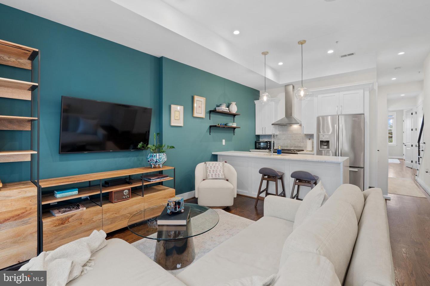 913 12TH ST NE #4, WASHINGTON, District Of Columbia 20002, 2 Bedrooms Bedrooms, ,2 BathroomsBathrooms,Residential,For sale,913 12TH ST NE #4,DCDC2193428 MLS # DCDC2193428