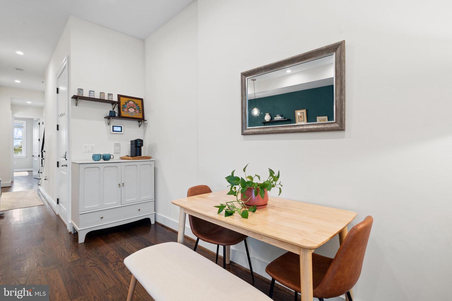 913 12TH ST NE #4, WASHINGTON, District Of Columbia 20002, 2 Bedrooms Bedrooms, ,2 BathroomsBathrooms,Residential,For sale,913 12TH ST NE #4,DCDC2193428 MLS # DCDC2193428
