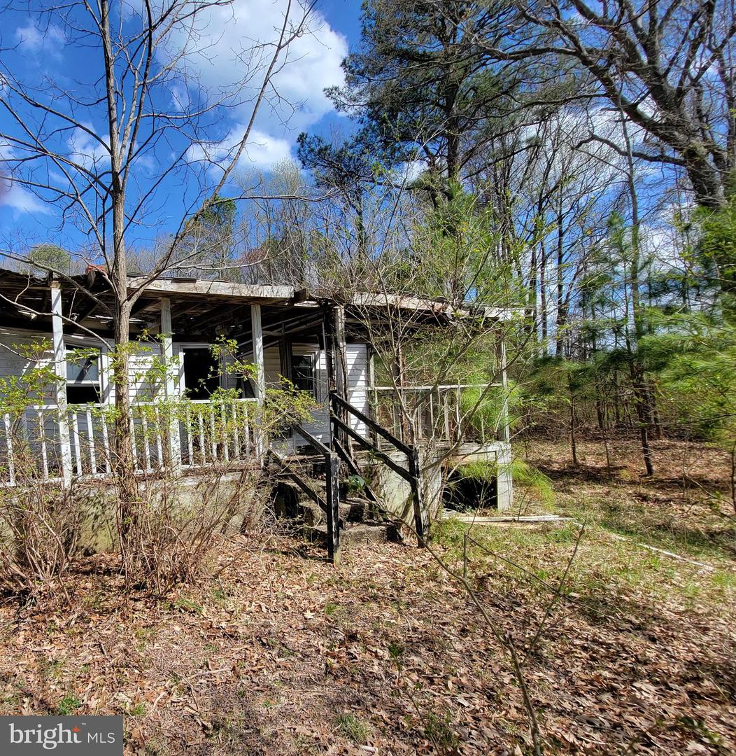 922 SKIPJACK RD, KINSALE, Virginia 22488, 2 Bedrooms Bedrooms, 5 Rooms Rooms,1 BathroomBathrooms,Residential,For sale,922 SKIPJACK RD,VAWE2008594 MLS # VAWE2008594