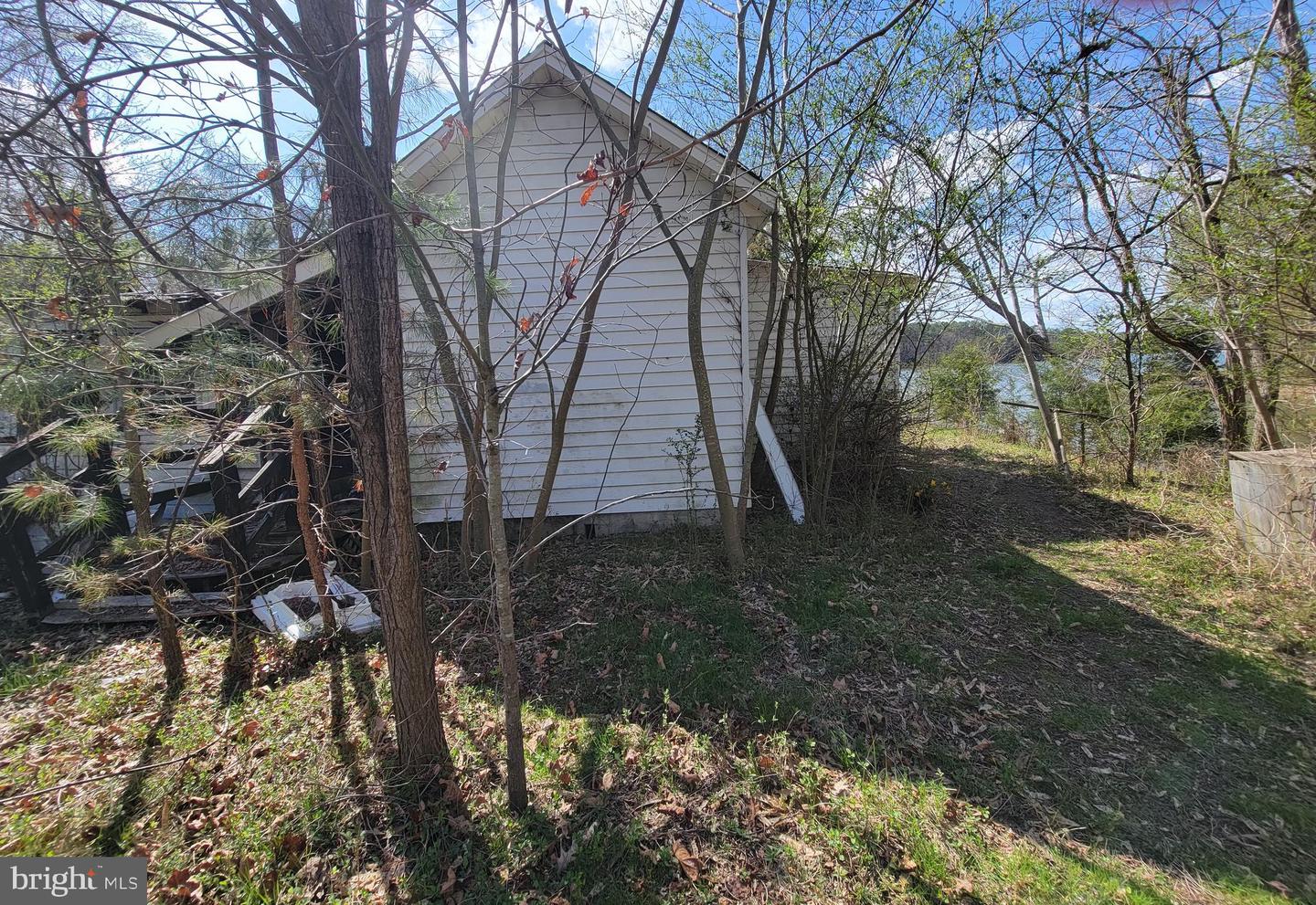 922 SKIPJACK RD, KINSALE, Virginia 22488, 2 Bedrooms Bedrooms, 5 Rooms Rooms,1 BathroomBathrooms,Residential,For sale,922 SKIPJACK RD,VAWE2008594 MLS # VAWE2008594