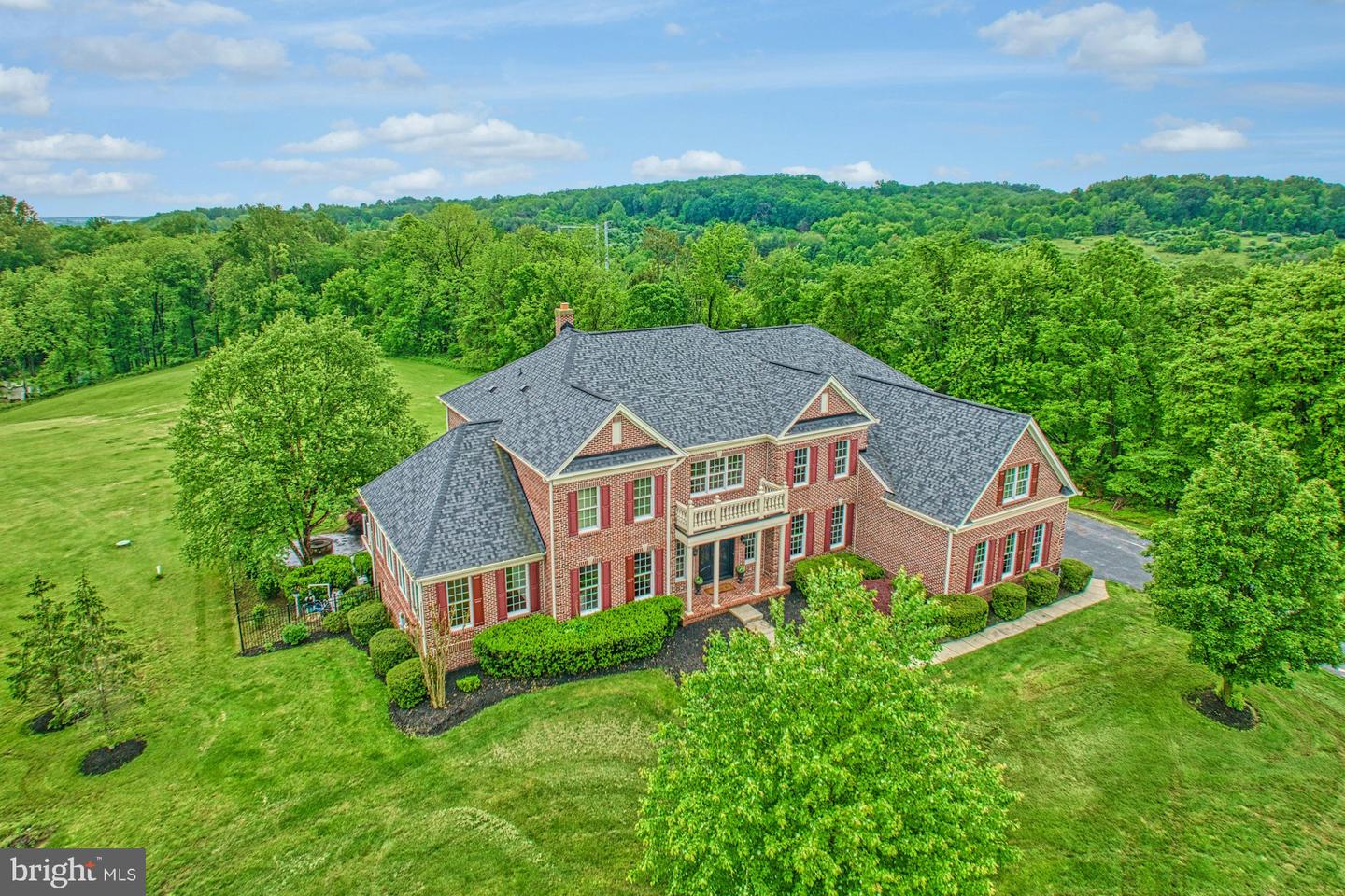 18102 EAGLESHAM CT, LEESBURG, Virginia 20175, 5 Bedrooms Bedrooms, ,5 BathroomsBathrooms,Residential,For sale,18102 EAGLESHAM CT,VALO2092994 MLS # VALO2092994