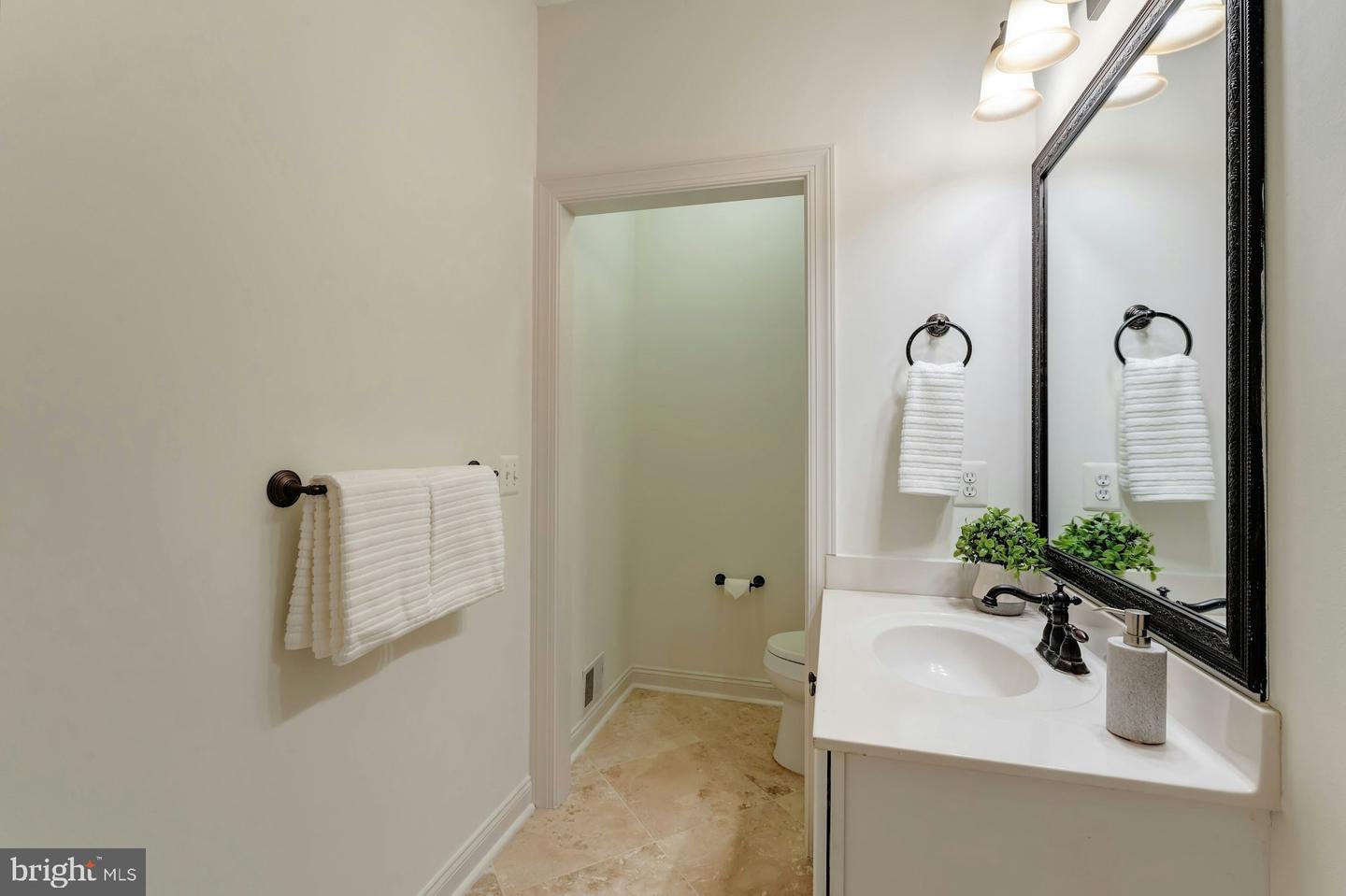 18102 EAGLESHAM CT, LEESBURG, Virginia 20175, 5 Bedrooms Bedrooms, ,5 BathroomsBathrooms,Residential,For sale,18102 EAGLESHAM CT,VALO2092994 MLS # VALO2092994