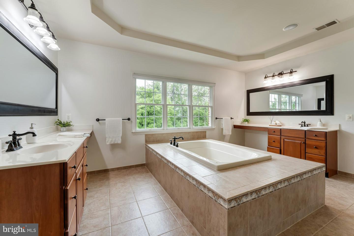 18102 EAGLESHAM CT, LEESBURG, Virginia 20175, 5 Bedrooms Bedrooms, ,5 BathroomsBathrooms,Residential,For sale,18102 EAGLESHAM CT,VALO2092994 MLS # VALO2092994