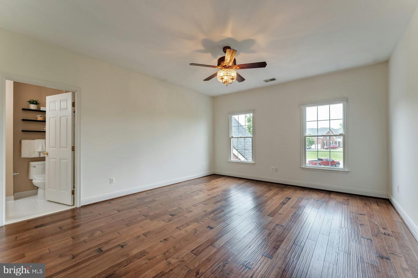 18102 EAGLESHAM CT, LEESBURG, Virginia 20175, 5 Bedrooms Bedrooms, ,5 BathroomsBathrooms,Residential,For sale,18102 EAGLESHAM CT,VALO2092994 MLS # VALO2092994