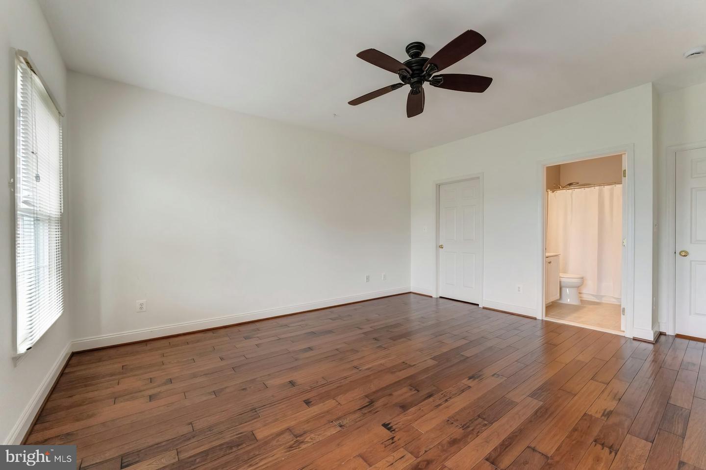 18102 EAGLESHAM CT, LEESBURG, Virginia 20175, 5 Bedrooms Bedrooms, ,5 BathroomsBathrooms,Residential,For sale,18102 EAGLESHAM CT,VALO2092994 MLS # VALO2092994