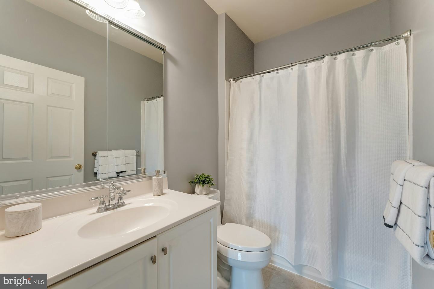 18102 EAGLESHAM CT, LEESBURG, Virginia 20175, 5 Bedrooms Bedrooms, ,5 BathroomsBathrooms,Residential,For sale,18102 EAGLESHAM CT,VALO2092994 MLS # VALO2092994
