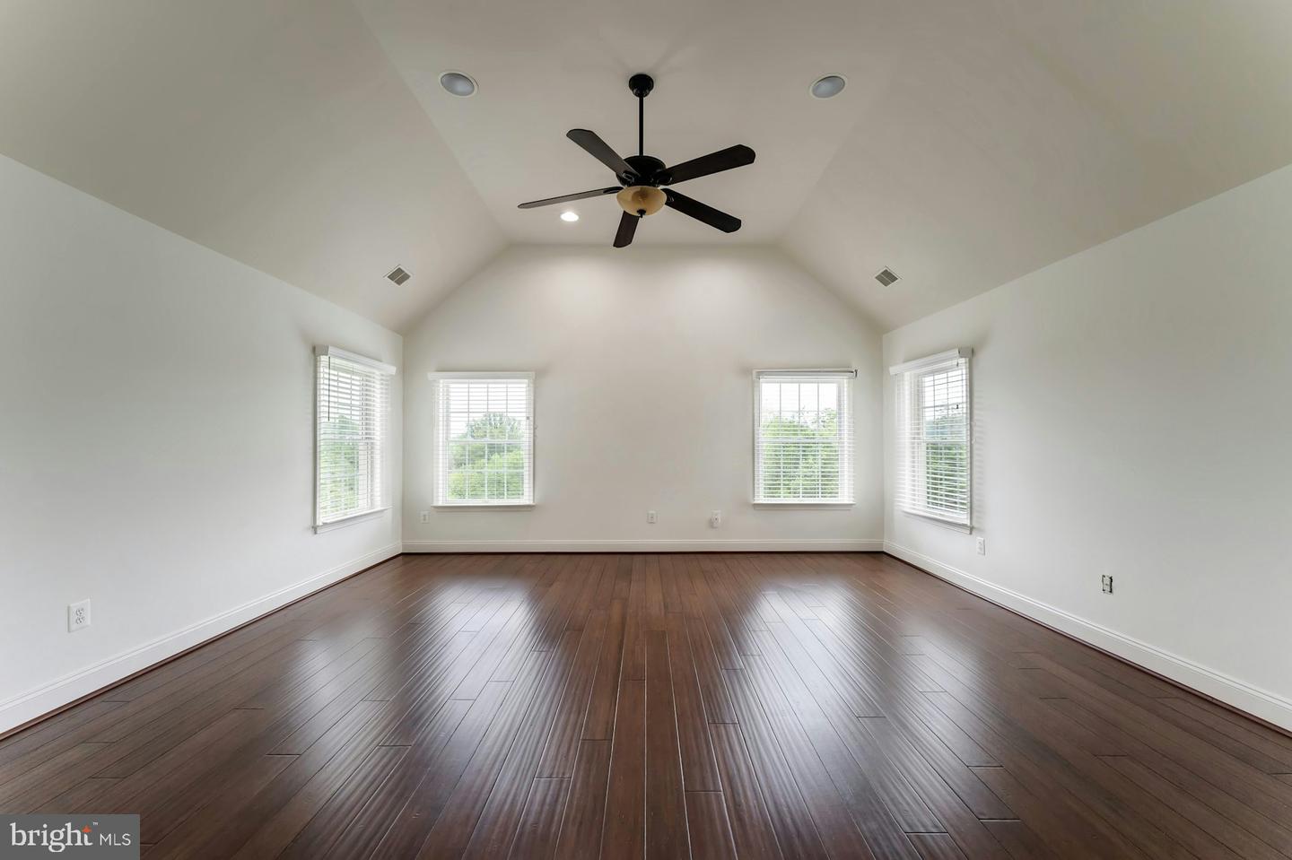18102 EAGLESHAM CT, LEESBURG, Virginia 20175, 5 Bedrooms Bedrooms, ,5 BathroomsBathrooms,Residential,For sale,18102 EAGLESHAM CT,VALO2092994 MLS # VALO2092994