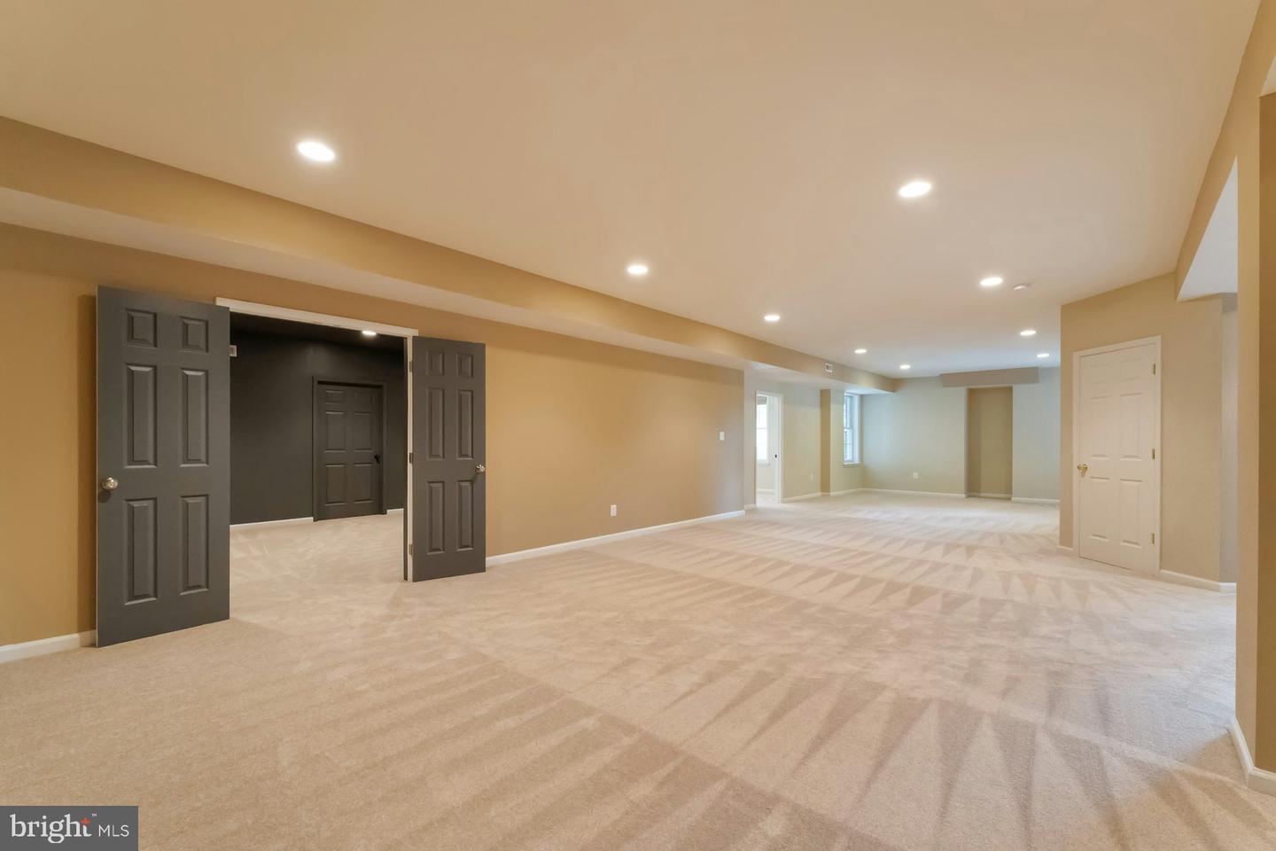 18102 EAGLESHAM CT, LEESBURG, Virginia 20175, 5 Bedrooms Bedrooms, ,5 BathroomsBathrooms,Residential,For sale,18102 EAGLESHAM CT,VALO2092994 MLS # VALO2092994
