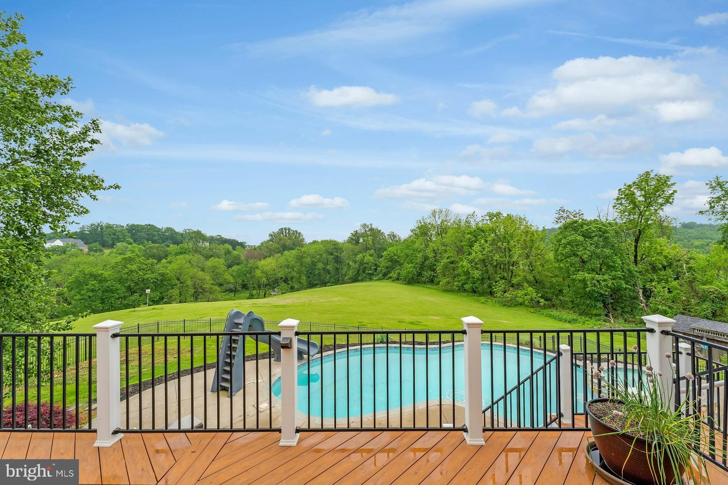 18102 EAGLESHAM CT, LEESBURG, Virginia 20175, 5 Bedrooms Bedrooms, ,5 BathroomsBathrooms,Residential,For sale,18102 EAGLESHAM CT,VALO2092994 MLS # VALO2092994