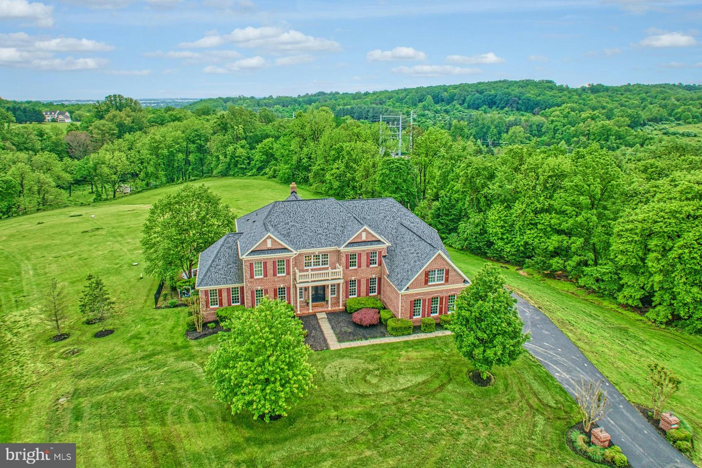 18102 EAGLESHAM CT, LEESBURG, Virginia 20175, 5 Bedrooms Bedrooms, ,5 BathroomsBathrooms,Residential,For sale,18102 EAGLESHAM CT,VALO2092994 MLS # VALO2092994