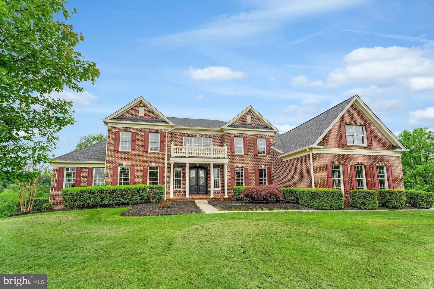 18102 EAGLESHAM CT, LEESBURG, Virginia 20175, 5 Bedrooms Bedrooms, ,5 BathroomsBathrooms,Residential,For sale,18102 EAGLESHAM CT,VALO2092994 MLS # VALO2092994