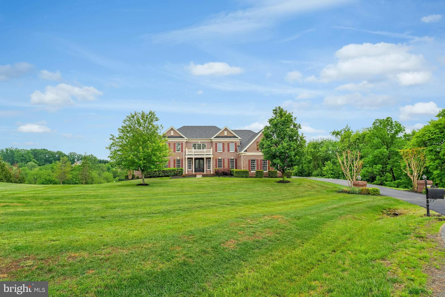 18102 EAGLESHAM CT, LEESBURG, Virginia 20175, 5 Bedrooms Bedrooms, ,5 BathroomsBathrooms,Residential,For sale,18102 EAGLESHAM CT,VALO2092994 MLS # VALO2092994