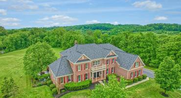 18102 EAGLESHAM CT, LEESBURG, Virginia 20175, 5 Bedrooms Bedrooms, ,5 BathroomsBathrooms,Residential,For sale,18102 EAGLESHAM CT,VALO2092994 MLS # VALO2092994