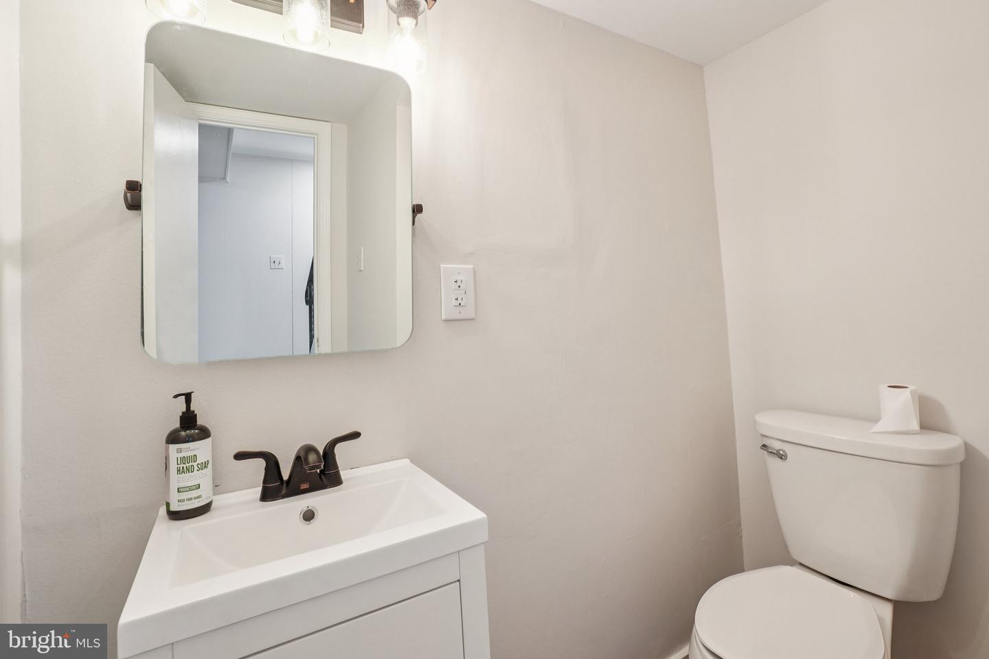 14855 LEICESTER CT, CENTREVILLE, Virginia 20120, 3 Bedrooms Bedrooms, ,2 BathroomsBathrooms,Residential,For sale,14855 LEICESTER CT,VAFX2232290 MLS # VAFX2232290