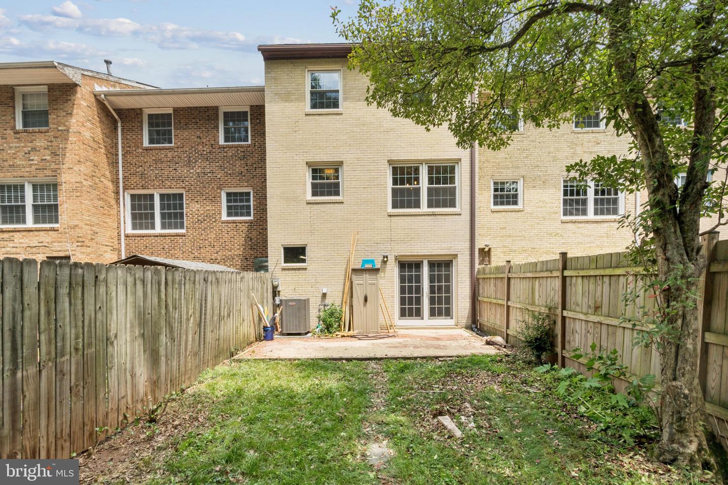 14855 LEICESTER CT, CENTREVILLE, Virginia 20120, 3 Bedrooms Bedrooms, ,2 BathroomsBathrooms,Residential,For sale,14855 LEICESTER CT,VAFX2232290 MLS # VAFX2232290