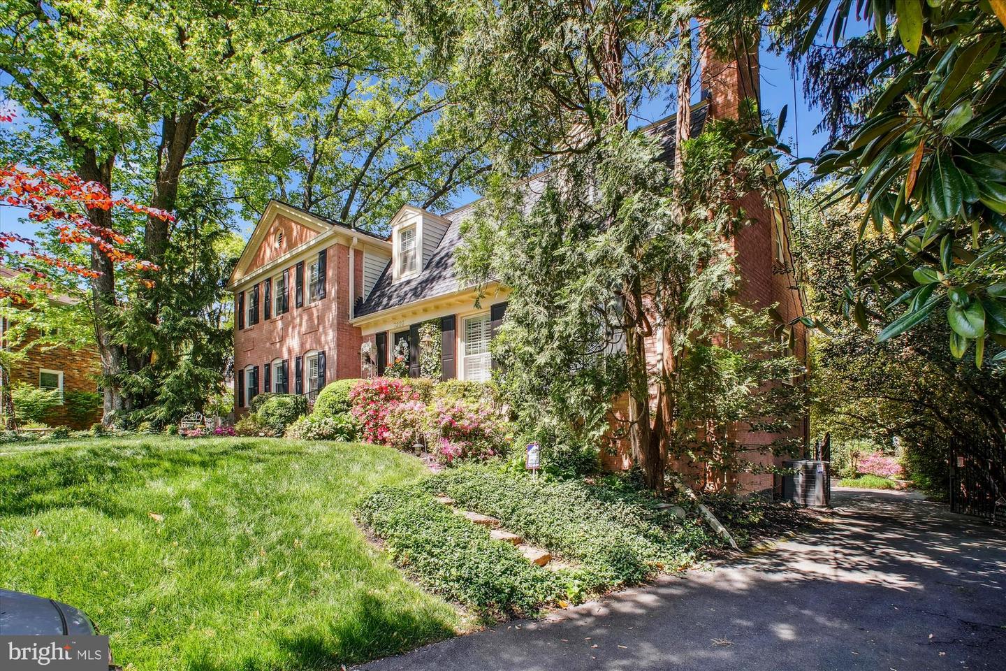 7223 VAN NESS CT, MCLEAN, Virginia 22101, 5 Bedrooms Bedrooms, ,3 BathroomsBathrooms,Residential,For sale,7223 VAN NESS CT,VAFX2232846 MLS # VAFX2232846