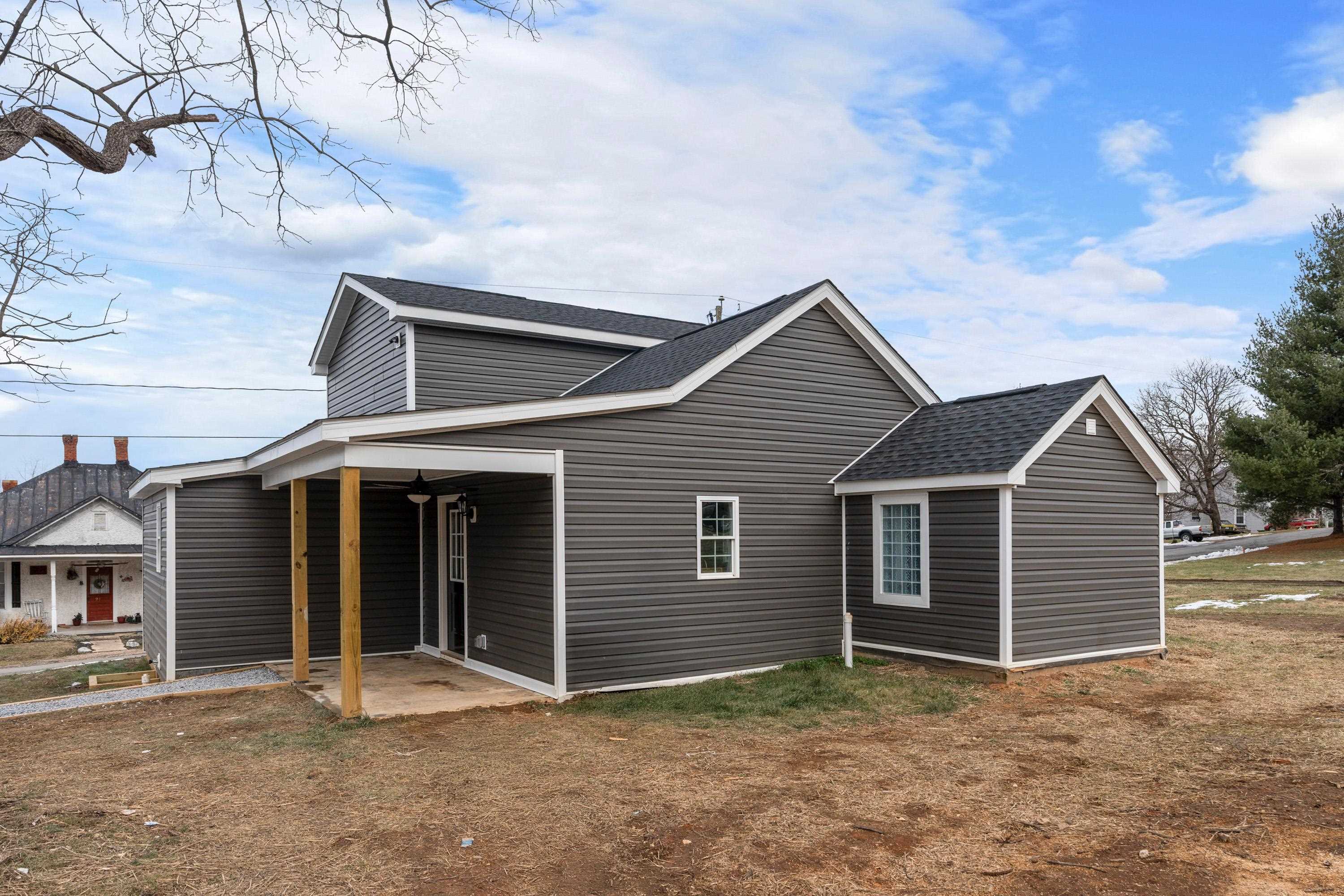 96 GRAHAM ST, GREENVILLE, Virginia 24440, 3 Bedrooms Bedrooms, ,2 BathroomsBathrooms,Residential,96 GRAHAM ST,663229 MLS # 663229