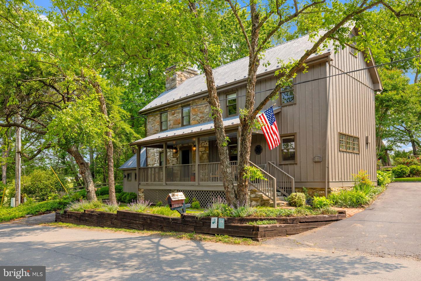 38610 MORRISONVILLE RD, LOVETTSVILLE, Virginia 20180, 2 Bedrooms Bedrooms, ,1 BathroomBathrooms,Residential,For sale,38610 MORRISONVILLE RD,VALO2094206 MLS # VALO2094206