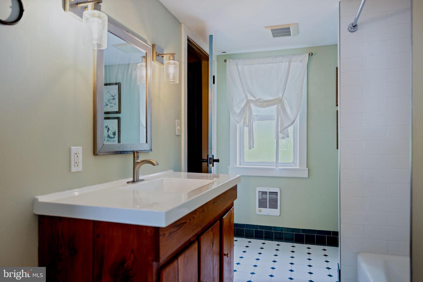 38610 MORRISONVILLE RD, LOVETTSVILLE, Virginia 20180, 2 Bedrooms Bedrooms, ,1 BathroomBathrooms,Residential,For sale,38610 MORRISONVILLE RD,VALO2094206 MLS # VALO2094206