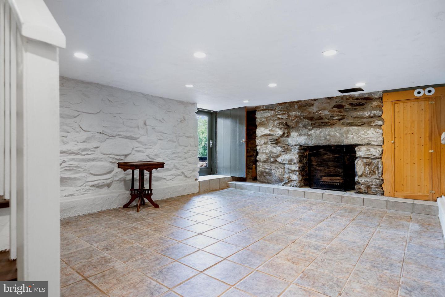 38610 MORRISONVILLE RD, LOVETTSVILLE, Virginia 20180, 2 Bedrooms Bedrooms, ,1 BathroomBathrooms,Residential,For sale,38610 MORRISONVILLE RD,VALO2094206 MLS # VALO2094206