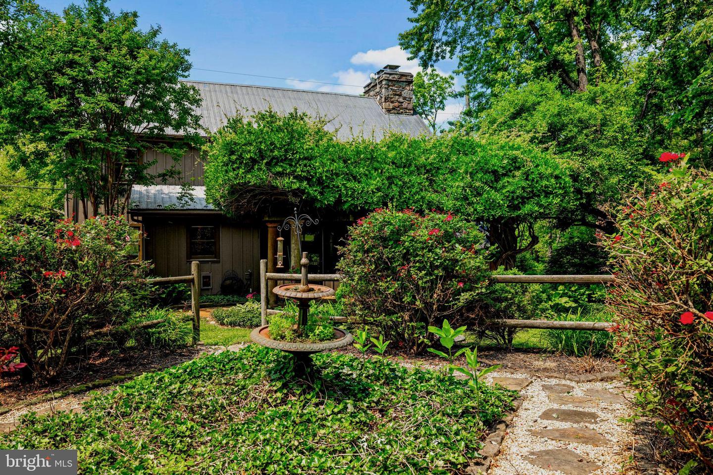 38610 MORRISONVILLE RD, LOVETTSVILLE, Virginia 20180, 2 Bedrooms Bedrooms, ,1 BathroomBathrooms,Residential,For sale,38610 MORRISONVILLE RD,VALO2094206 MLS # VALO2094206