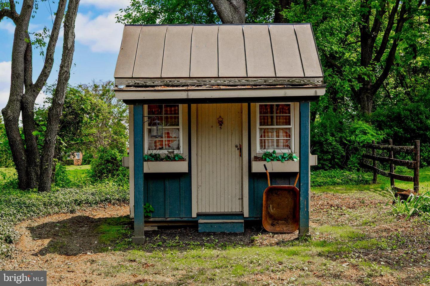 38610 MORRISONVILLE RD, LOVETTSVILLE, Virginia 20180, 2 Bedrooms Bedrooms, ,1 BathroomBathrooms,Residential,For sale,38610 MORRISONVILLE RD,VALO2094206 MLS # VALO2094206