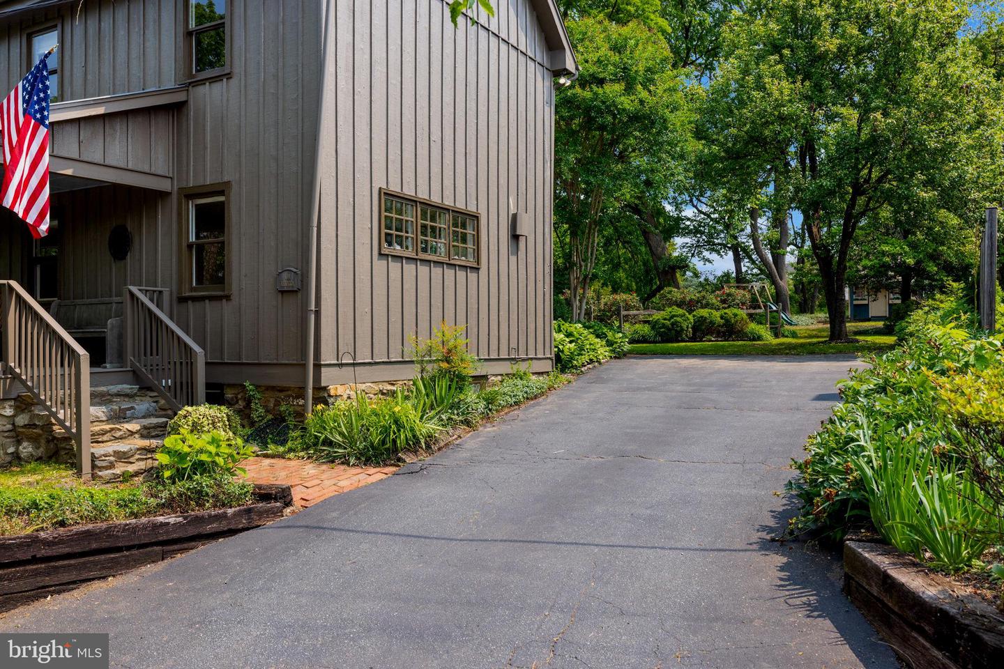 38610 MORRISONVILLE RD, LOVETTSVILLE, Virginia 20180, 2 Bedrooms Bedrooms, ,1 BathroomBathrooms,Residential,For sale,38610 MORRISONVILLE RD,VALO2094206 MLS # VALO2094206