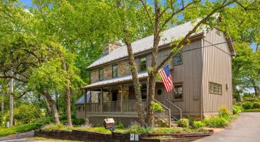 38610 MORRISONVILLE RD, LOVETTSVILLE, Virginia 20180, 2 Bedrooms Bedrooms, ,1 BathroomBathrooms,Residential,For sale,38610 MORRISONVILLE RD,VALO2094206 MLS # VALO2094206