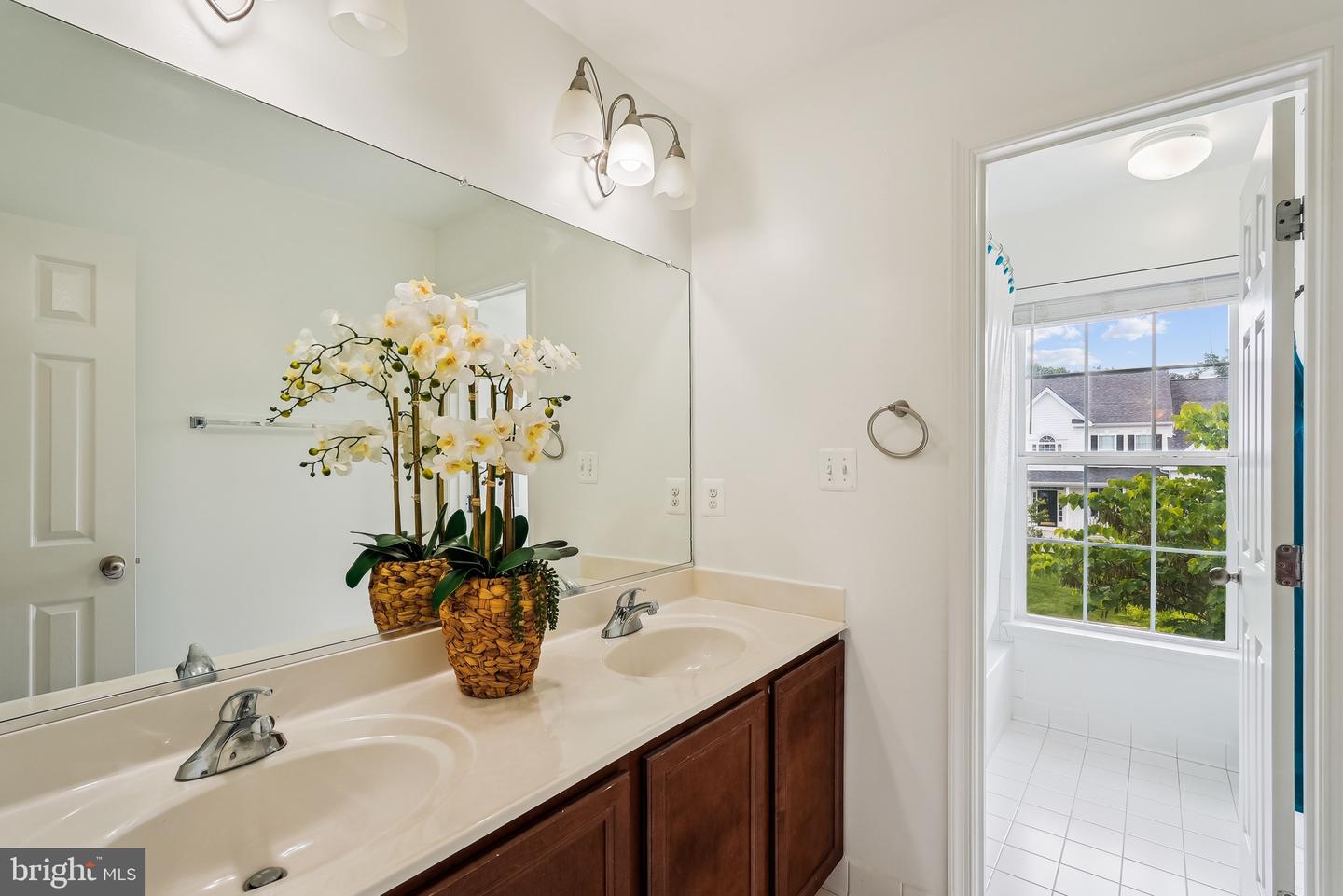 17365 TEDLER CIR, ROUND HILL, Virginia 20141, 4 Bedrooms Bedrooms, ,2 BathroomsBathrooms,Residential,For sale,17365 TEDLER CIR,VALO2094506 MLS # VALO2094506