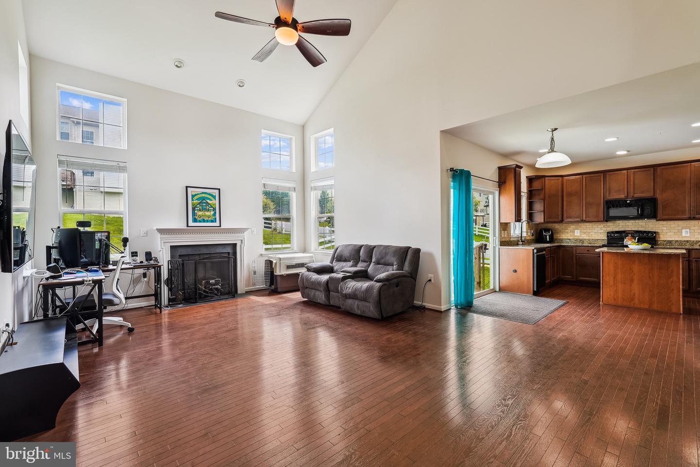17365 TEDLER CIR, ROUND HILL, Virginia 20141, 4 Bedrooms Bedrooms, ,2 BathroomsBathrooms,Residential,For sale,17365 TEDLER CIR,VALO2094506 MLS # VALO2094506