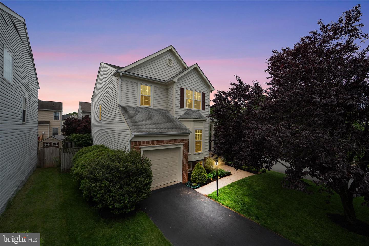 6780 HOLLOW GLEN CT, GAINESVILLE, Virginia 20155, 3 Bedrooms Bedrooms, ,3 BathroomsBathrooms,Residential,For sale,6780 HOLLOW GLEN CT,VAPW2092726 MLS # VAPW2092726