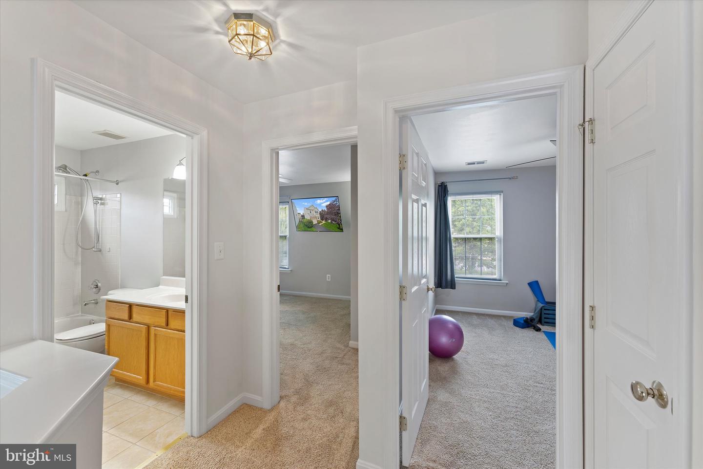6780 HOLLOW GLEN CT, GAINESVILLE, Virginia 20155, 3 Bedrooms Bedrooms, ,3 BathroomsBathrooms,Residential,For sale,6780 HOLLOW GLEN CT,VAPW2092726 MLS # VAPW2092726