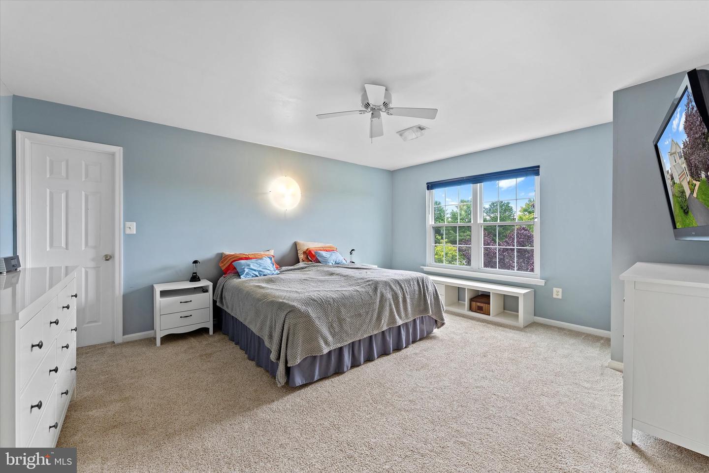 6780 HOLLOW GLEN CT, GAINESVILLE, Virginia 20155, 3 Bedrooms Bedrooms, ,3 BathroomsBathrooms,Residential,For sale,6780 HOLLOW GLEN CT,VAPW2092726 MLS # VAPW2092726