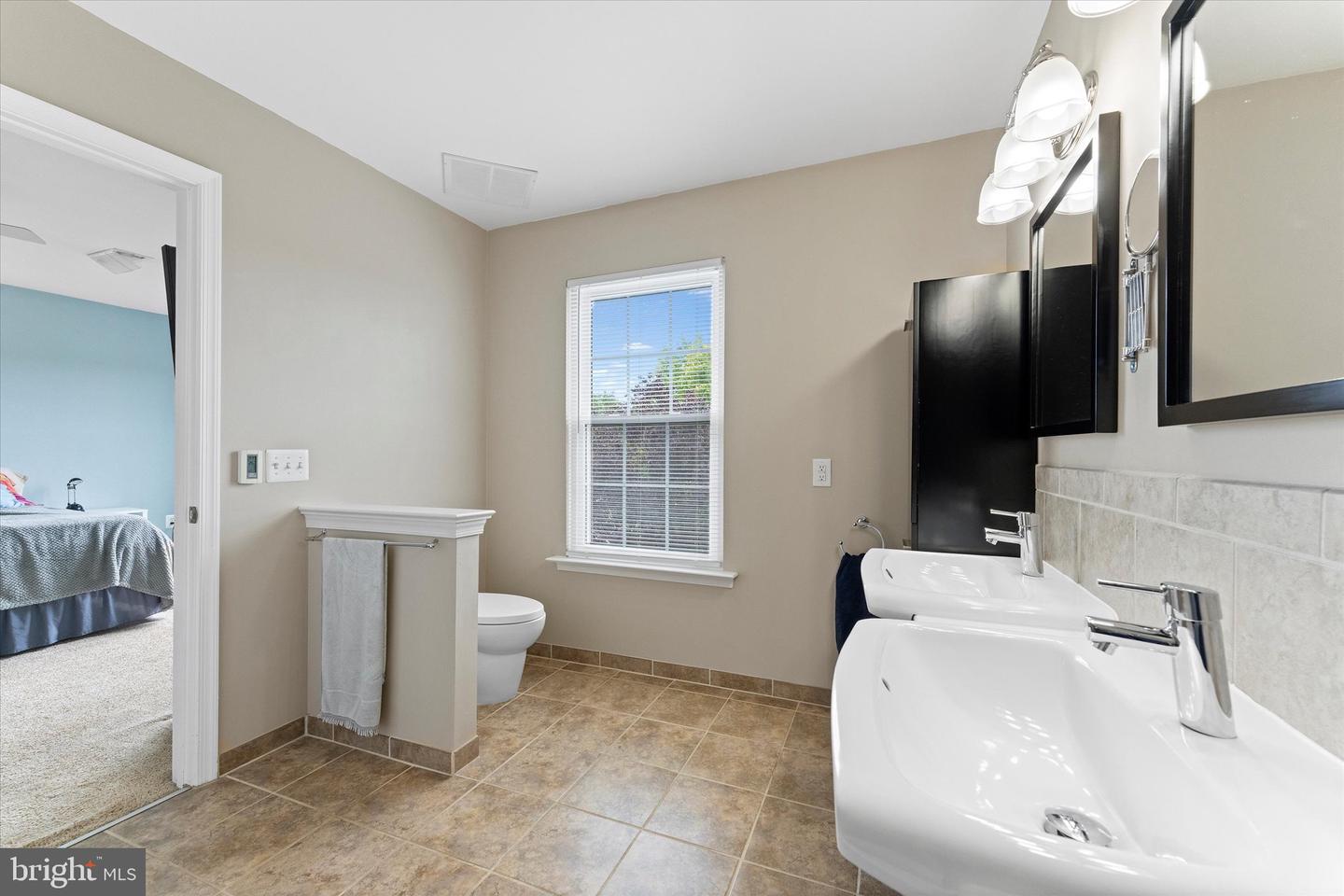 6780 HOLLOW GLEN CT, GAINESVILLE, Virginia 20155, 3 Bedrooms Bedrooms, ,3 BathroomsBathrooms,Residential,For sale,6780 HOLLOW GLEN CT,VAPW2092726 MLS # VAPW2092726
