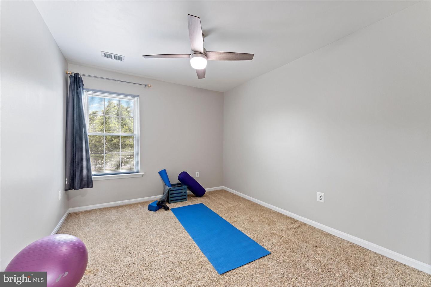 6780 HOLLOW GLEN CT, GAINESVILLE, Virginia 20155, 3 Bedrooms Bedrooms, ,3 BathroomsBathrooms,Residential,For sale,6780 HOLLOW GLEN CT,VAPW2092726 MLS # VAPW2092726